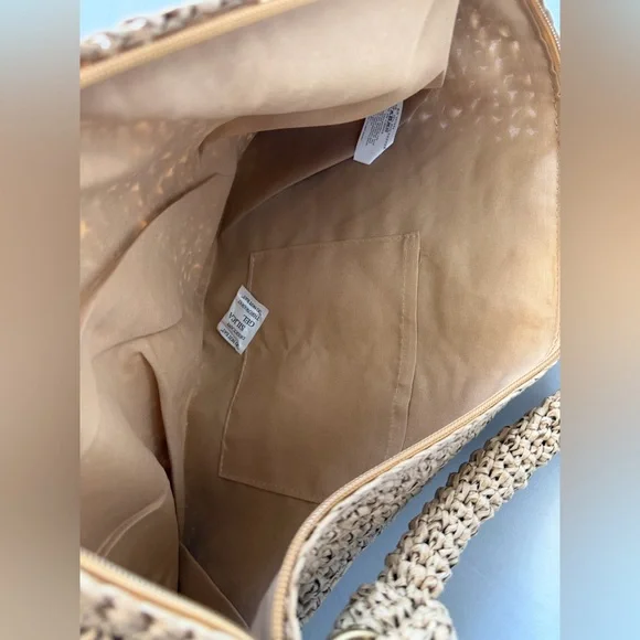 REVOLVE 8 Other Reasons Shelly Crochet Bag Khaki NWOT Style - Picture 5 of 6